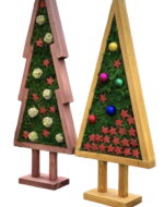 Dekorativer Weihnachtsbaum aus Holz mit Moos